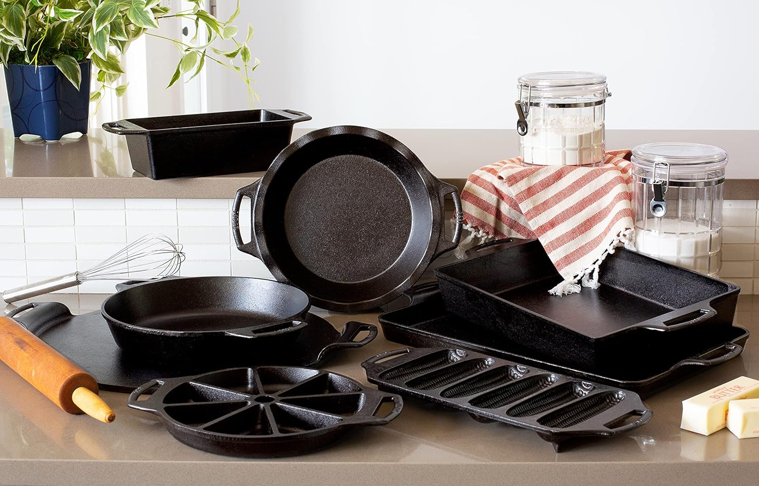 Lodge Cast Iron Baker’s Skillet 10.25 inch - Image 6